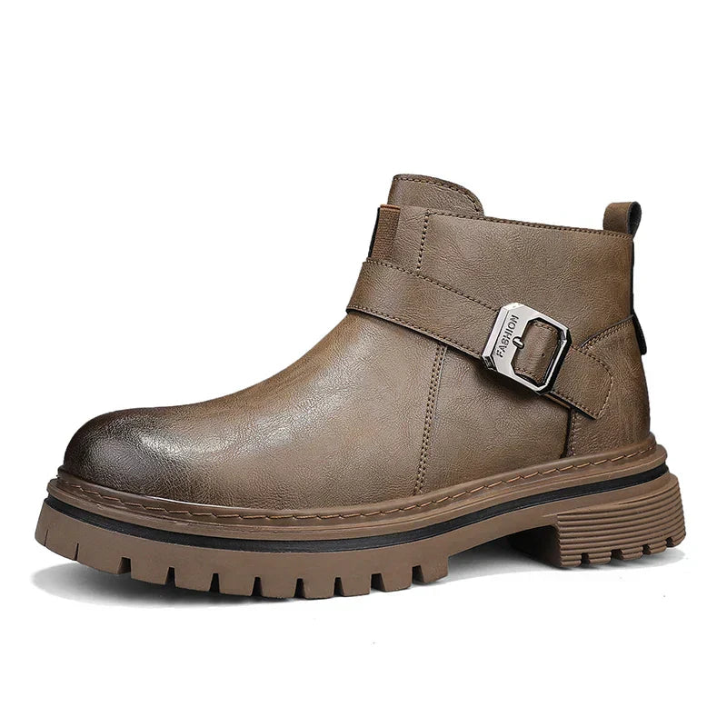Botas Alessandro con Correa de Cuero