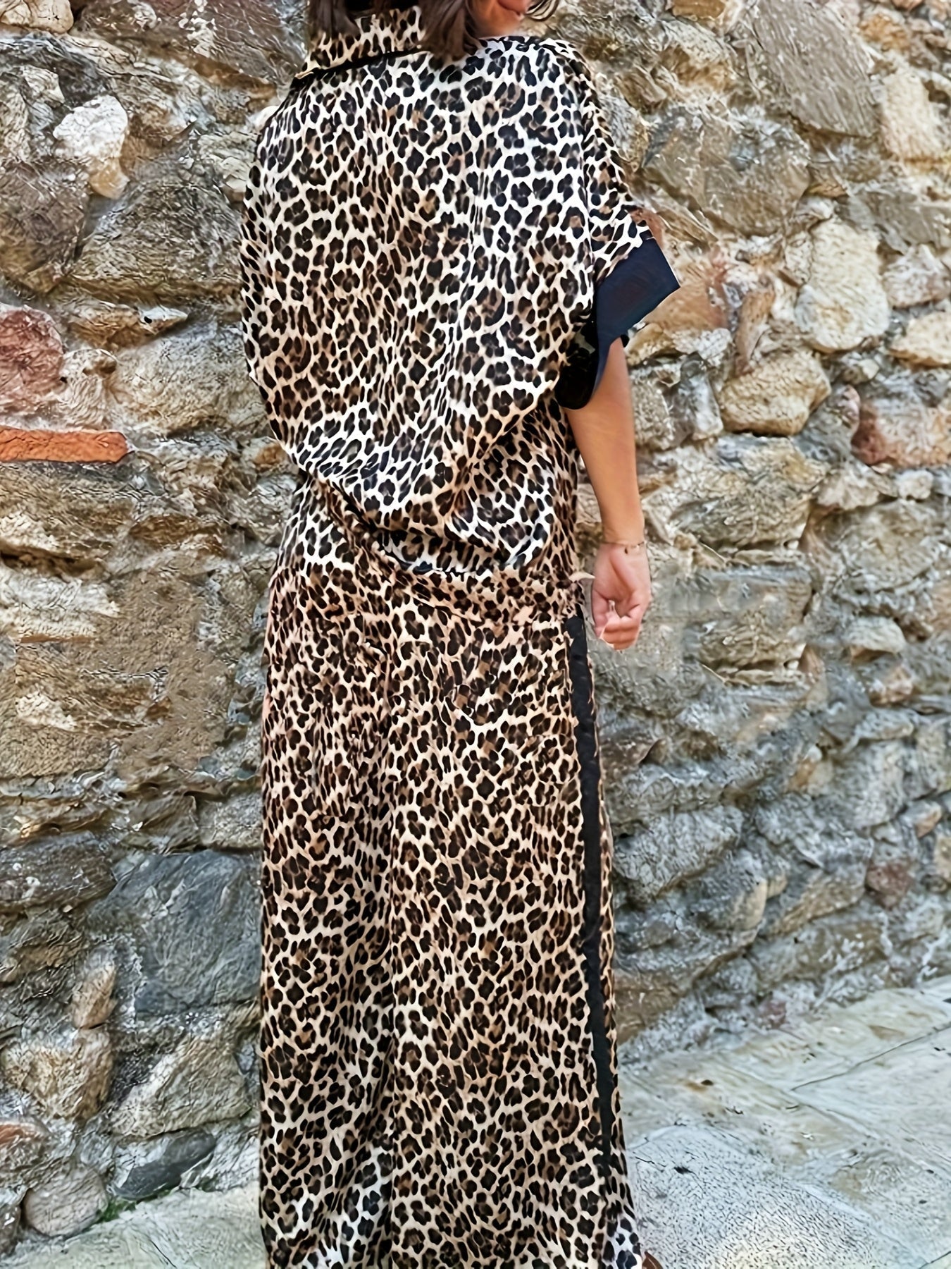 Quila - Conjunto holgado con estampado de leopardo